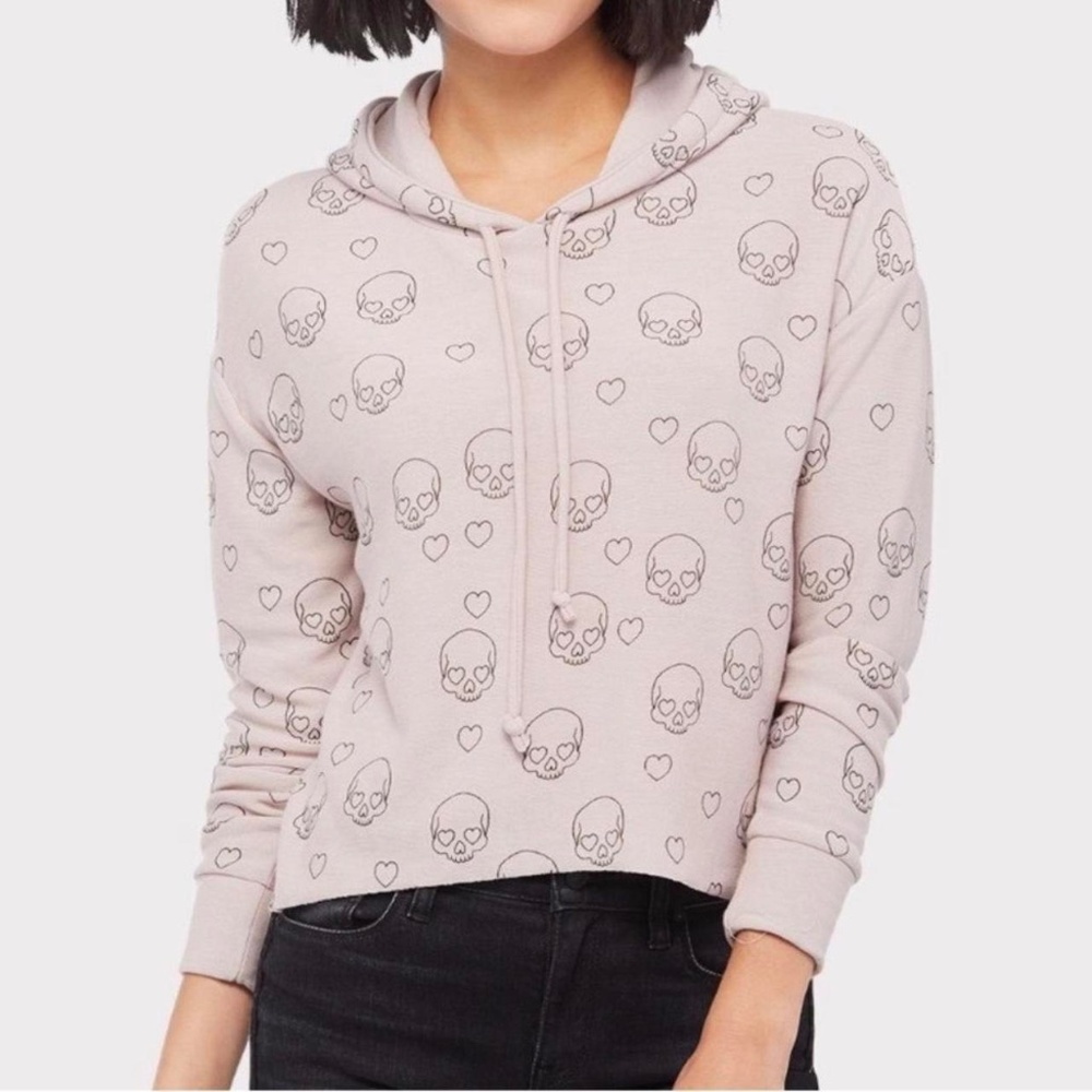 Chase Skull Heart Graphic Pink Pullover Hoodie